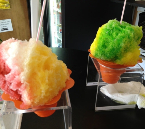 Breakwall Shave Ice - Lahaina, HI