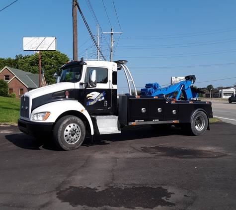 Gray's Towing Service - Cincinnati, OH. We got the boom!