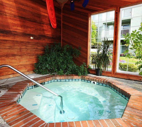 Sammamish Beach Club Apartments - Redmond, WA