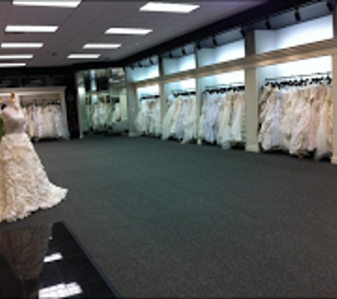 Evas Bridals - Oak Lawn, IL