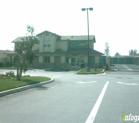 CubeSmart Self Storage - Fontana, CA