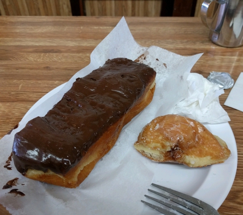 Stan's Donut Shop - Santa Clara, CA