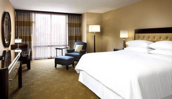 Sheraton Pittsburgh Hotel at Station Square - Pittsburgh, PA