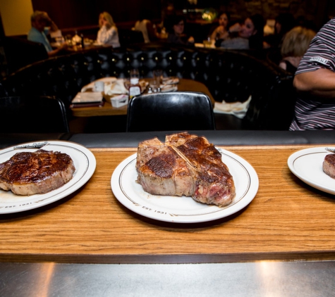 Petrelli's Steakhouse - Culver City, CA