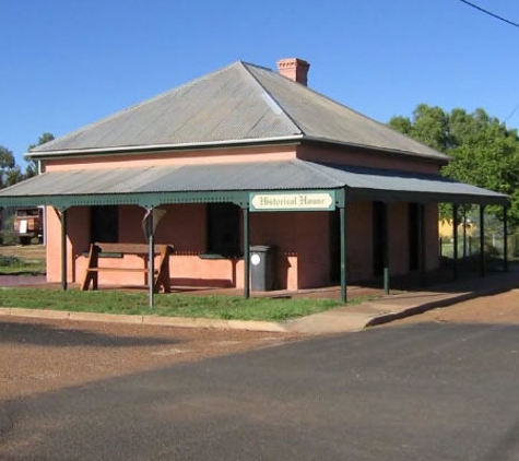 Bulloo Shire Council - Tourist Information Centre - Thargomindah, QLD