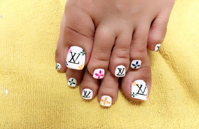 72 Cute Toe Nail Designs — Louis Vuitton Pedicure