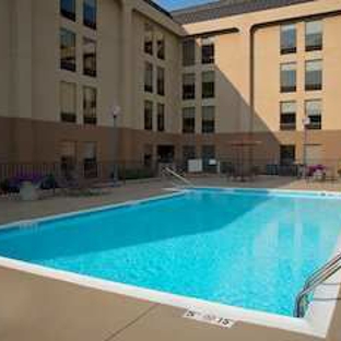 Hampton Inn Louisville-Airport - Louisville, KY