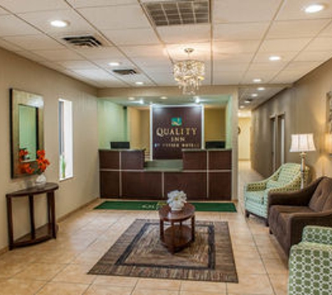 Quality Inn - Huntingburg, IN