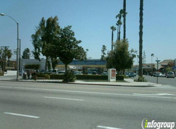 Golden Ox Burgers Restaurant - Riverside, CA