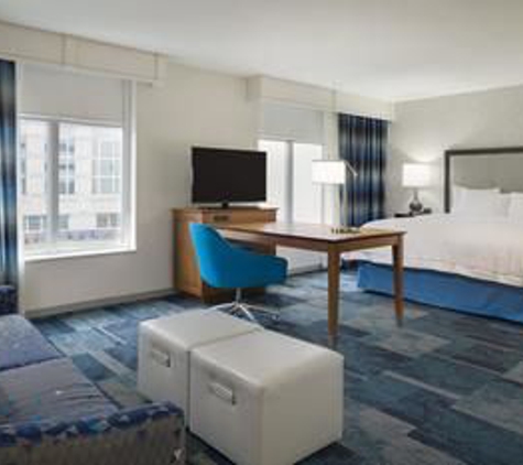 Hampton Inn & Suites Rosemont Chicago O'Hare - Rosemont, IL