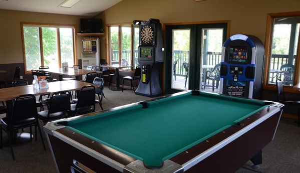 Pinewood Golf Club & Restaurant - Menomonie, WI