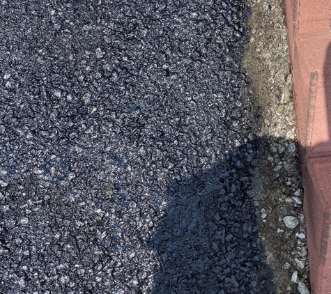 Asphalt Paving Masters - Nokesville, VA. Unfinished edges