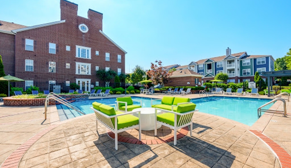 Carmel Center Apartments - Carmel, IN