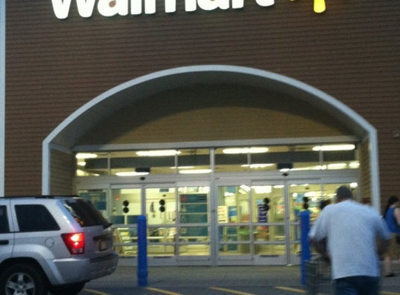 Walmart - Teaticket, MA