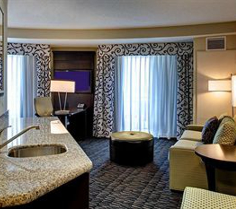 Hampton Inn & Suites Baton Rouge Downtown - Baton Rouge, LA