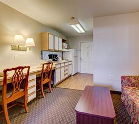 InTown Suites - Aurora, CO