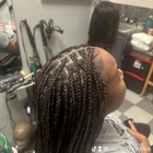 A Quik Change Beauty & Braiding