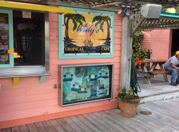 Willy's Tropical Breeze Cafe - Weeki Wachee, FL