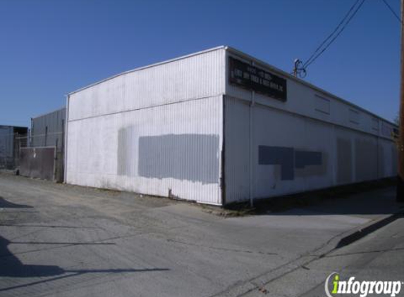 East Bay Truck & Auto Repair - Oakland, CA