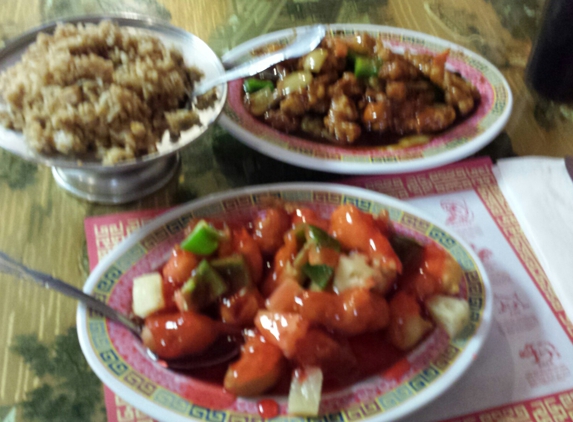 Hong Kong Restaurant - Mooresville, IN. Good quality Chinese at a great price