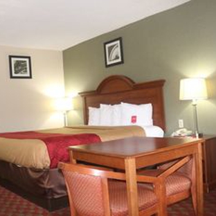 Econo Lodge - Huntington, WV