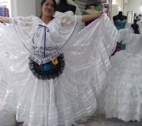 Fiestas Factory Co. - Lakeland, FL. Traje tipico de Jarocha