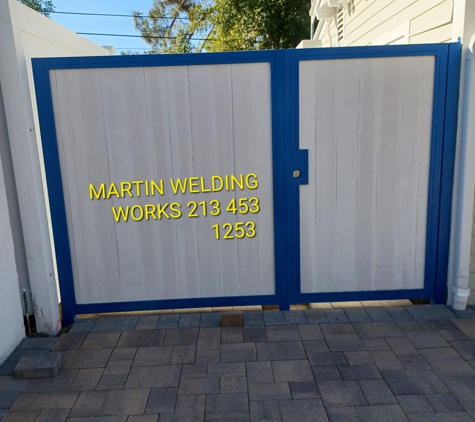 Martin Welding Works. Puertas de frame de metal y madera 