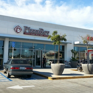 PizzaRev - Los Angeles, CA. Entrance through top level of parking lot