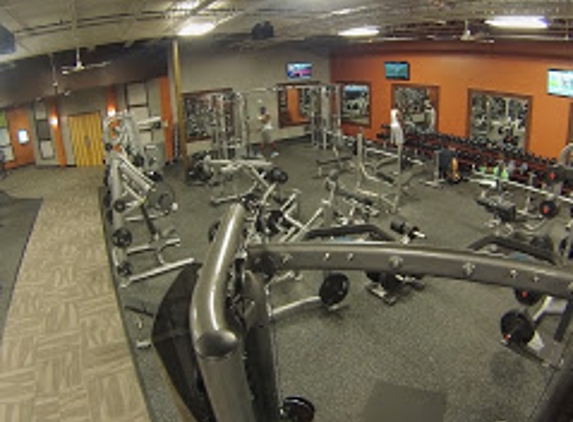 Gold's Gym - Woodbridge, VA