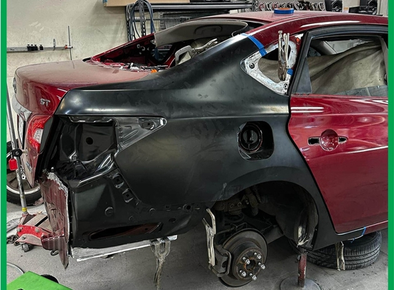 Evolution Crash Repairs - Blair Athol, SA