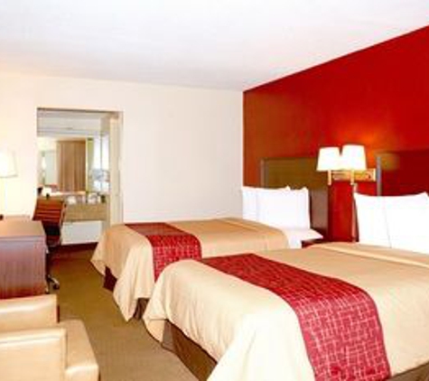 Red Roof Inn Atlanta-Suwanee(Mall of Georgia) - Suwanee, GA