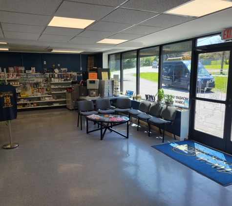 Ave's Lock & Key - Hedgesville, WV. Our showroom and waiting area.