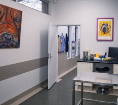 Blakes Crossing Veterinary Surgery - Blakeview, SA