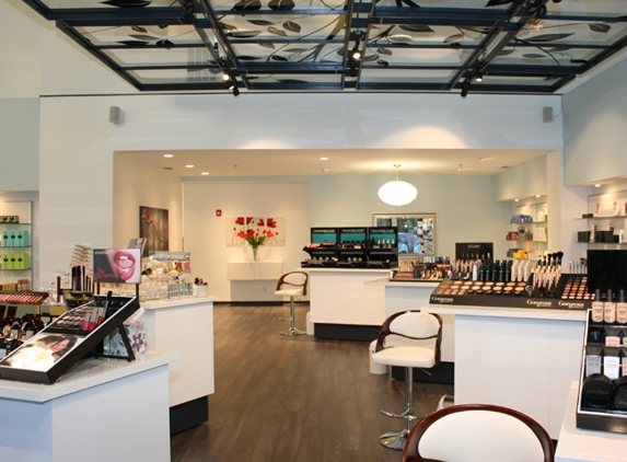 Julians Cosmetic Skin Care - Brookhaven, GA