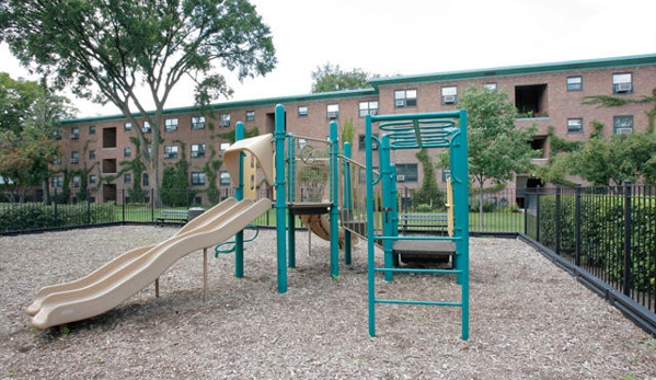 Homestead Apartments - La Grange Park, IL