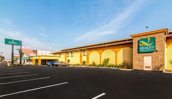 Quality Inn & Suites near Downtown Bakersfield - Bakersfield, CA