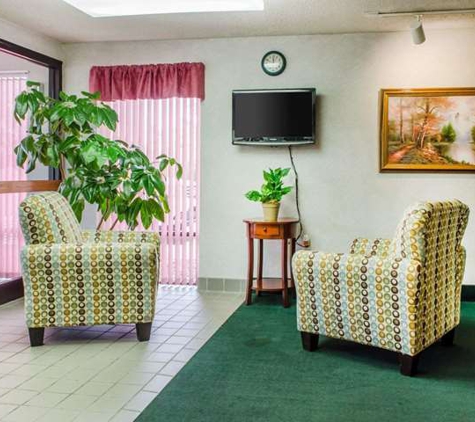 Econo Lodge - Mifflintown, PA