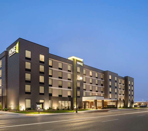 Home2 Suites by Hilton Milwaukee West - West Allis, WI