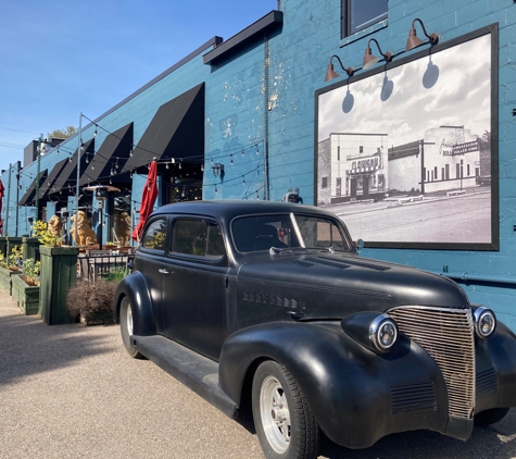 Three Cats Restaurant - Clawson, MI