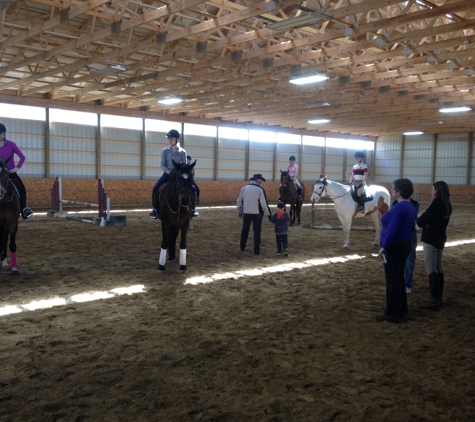 River Road Horse Farm - Hinckley, OH