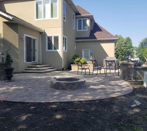 Erik's Landscaping - Bolingbrook, IL