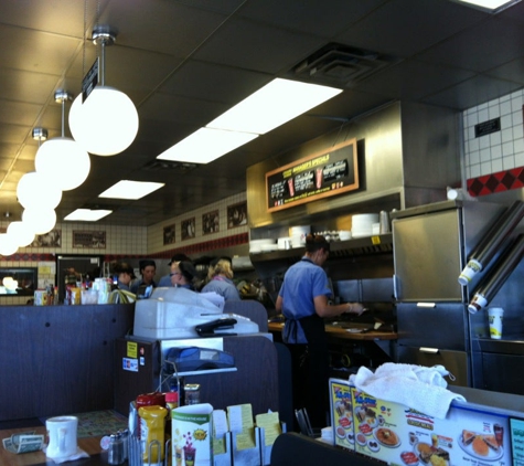 Waffle House - Ocean Springs, MS