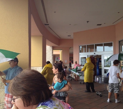 Publix Super Market at Coral Pointe Shopping Center - Cape Coral, FL