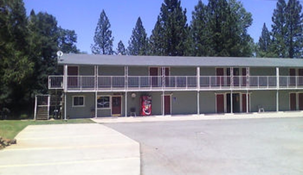 Brownsville Motel - Brownsville, CA