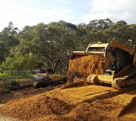 Davison Earthmovers