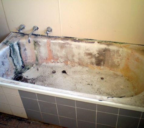 Ultraglaze Bath Resurfacing Process - Fyshwick, ACT. Before