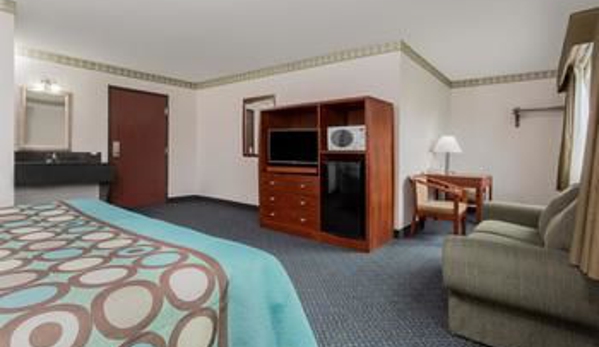 Super 8 by Wyndham Sacramento North - Sacramento, CA