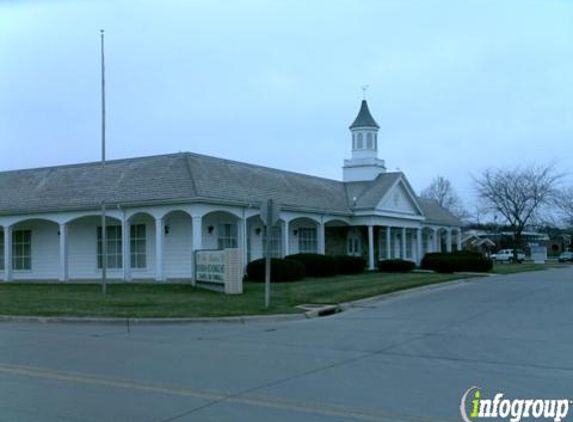 Kearns Funeral Home - Waterloo, IA