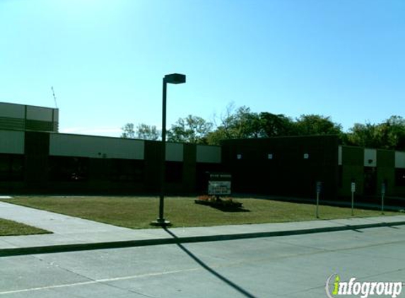 River Woods Elementary School - Des Moines, IA