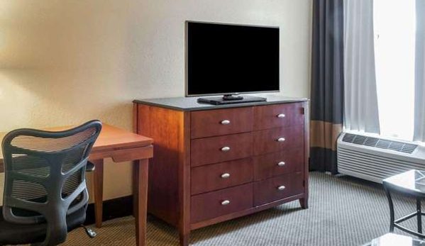 Quality Inn & Suites - Albuquerque, NM